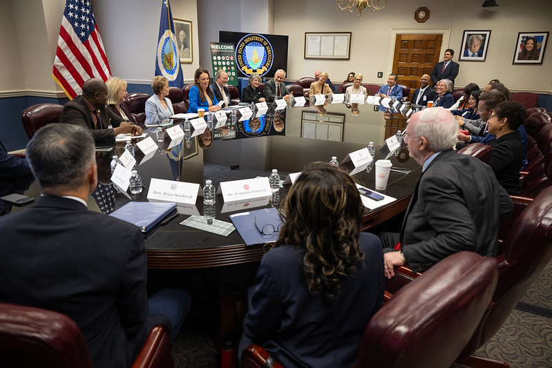 Secretaries Rollins & McMahon Host Land-grant University Presidents; APLU Hails Investment in Ag Research Facilities